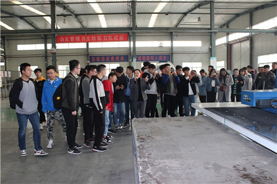山東農(nóng)業(yè)大學(xué)土木工程專業(yè)師生來(lái)泰信股份參觀學(xué)習(xí)4