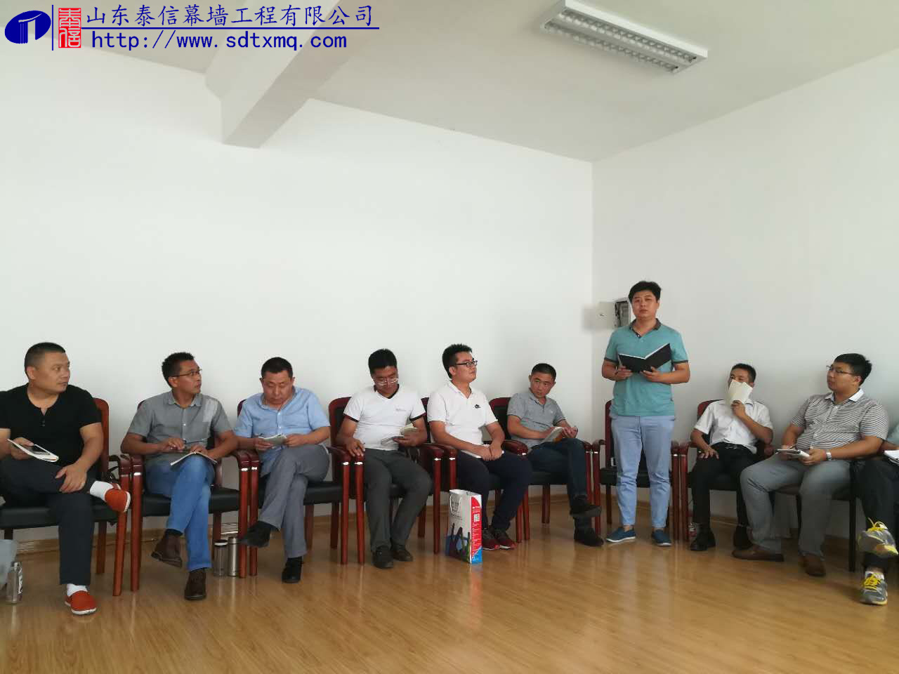 參訓(xùn)人員積極回答問(wèn)題